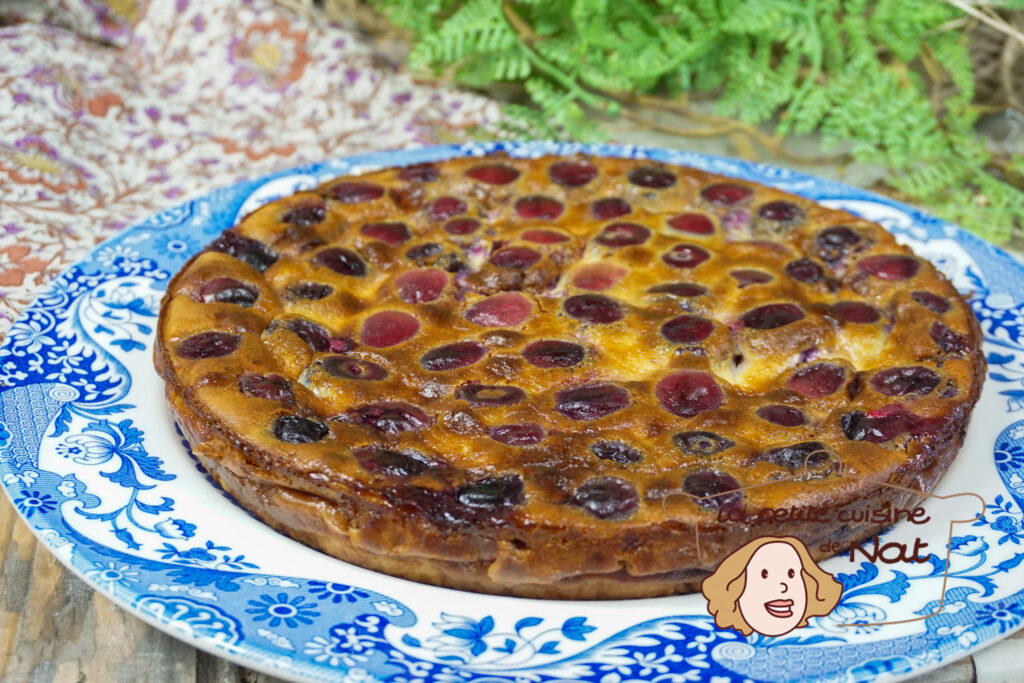 Clafoutis aux cerises : la recette traditionnelle facile et moelleuse recettes https://www.lapetitecuisinedenat.com/2023/05/tarte-aux-courgettes-2.html