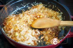 Poulet et riz au paprika au four : le plat tout-en-un facile recettes Poulet et riz au paprika au four : le plat tout-en-un facile