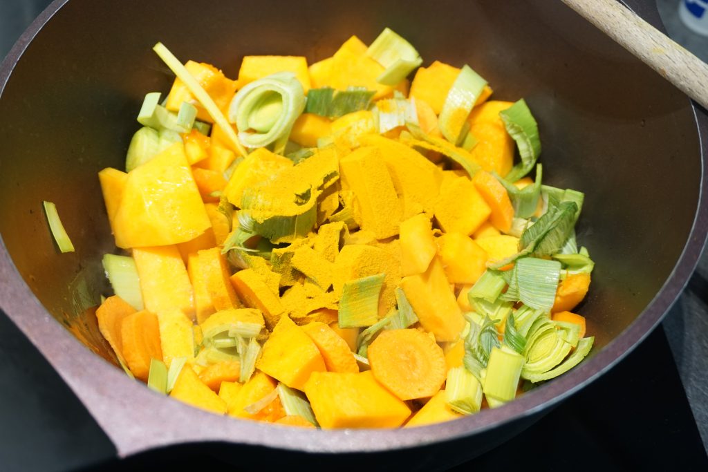 Velouté de légumes au curcuma recettes Velouté de légumes au curcuma