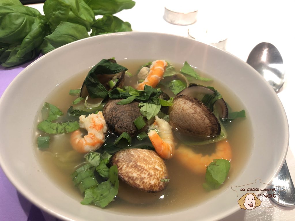 Bouillon thaï aux coquillages et aux crevettes ig bas bouillon thaï aux coquillages et aux crevettes