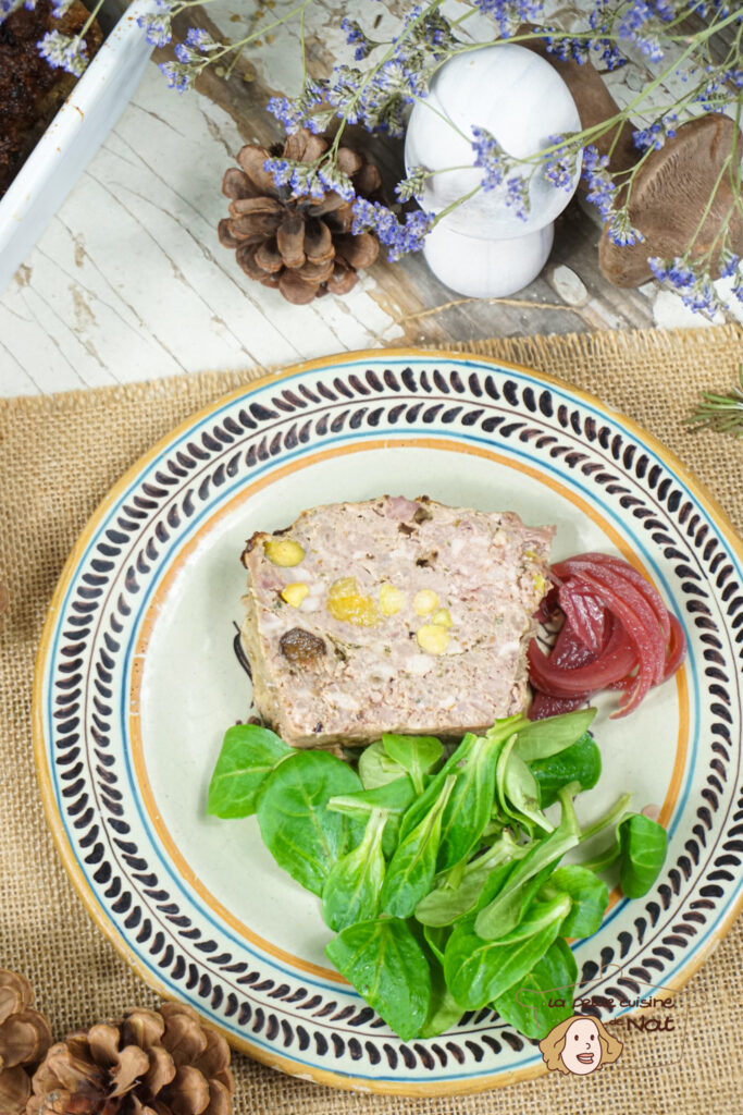 Terrine au foie de porc et aux fruits secs recettes terrine au foie de porc