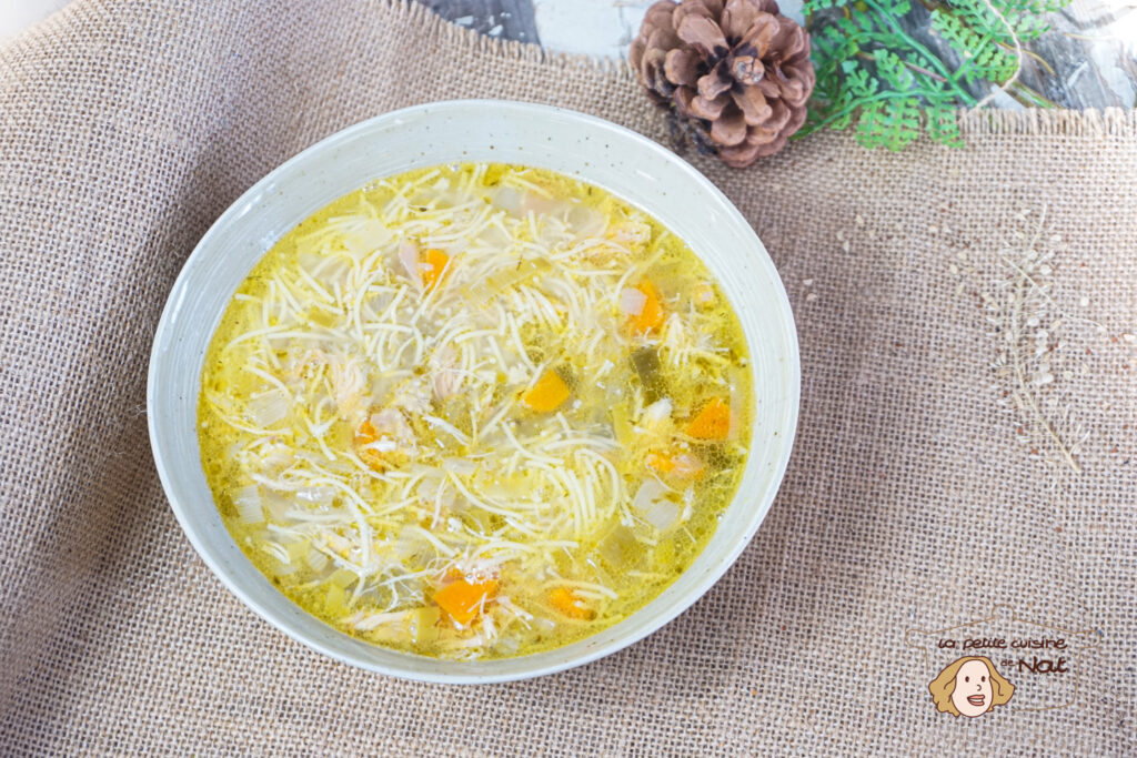 Soupe de poulet recettes soupe de poulet à la mijoteuse électrique